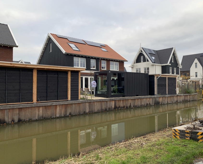 Fundering voor zeecontainer in de tuin