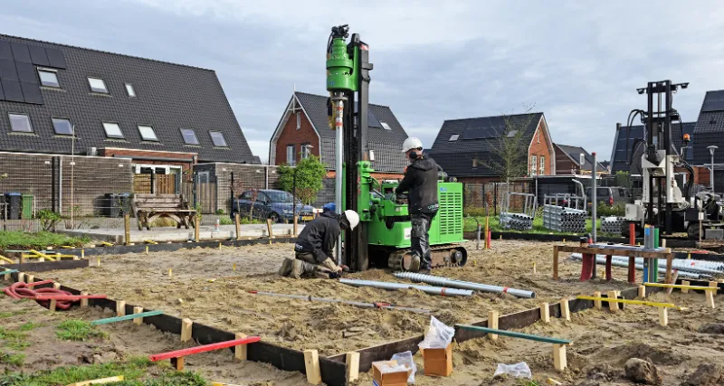 Schroeffundering in Arnhem voor Tiny House project